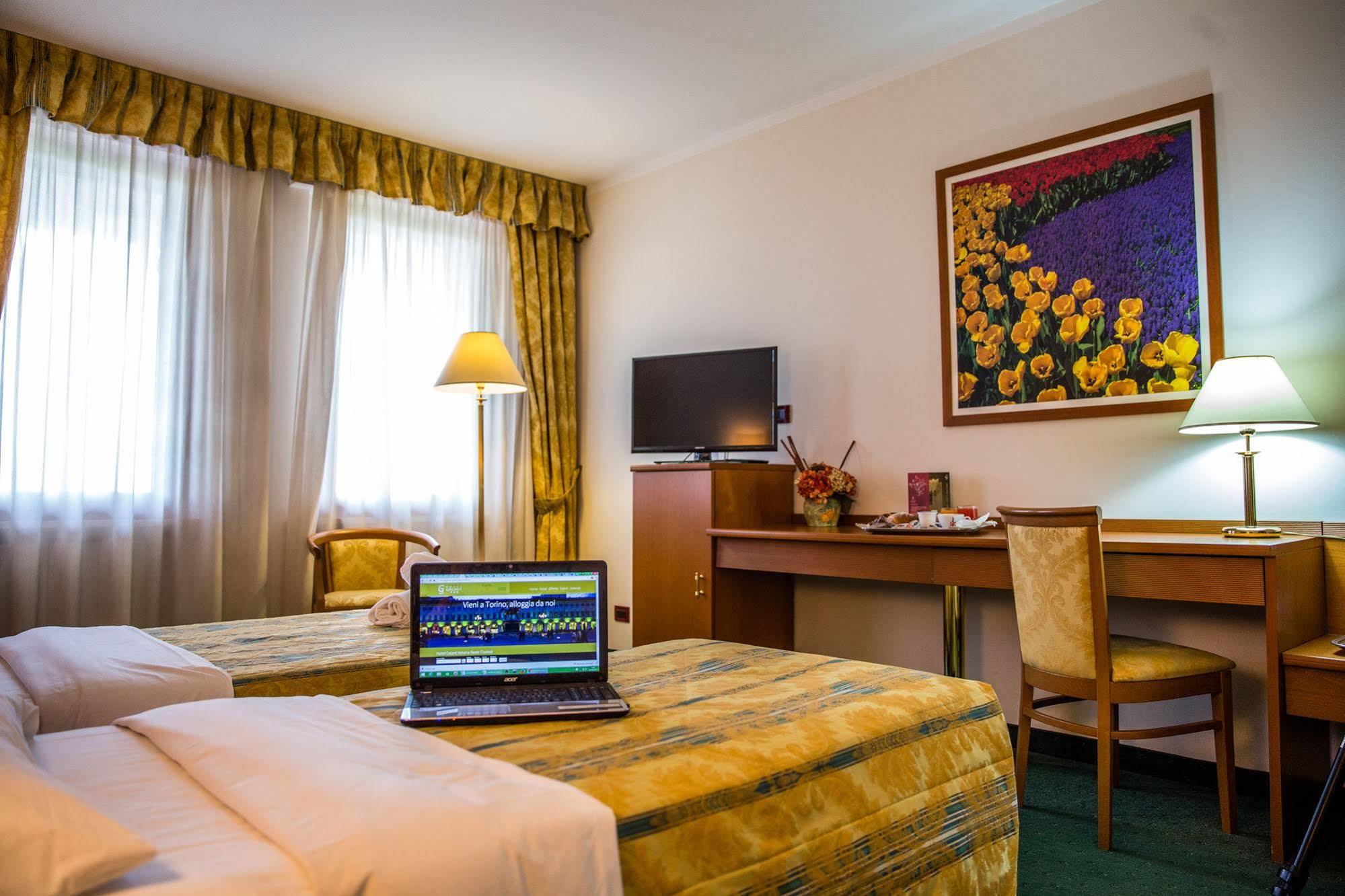 Hotel Galant Venaria Reale Bagian luar foto
